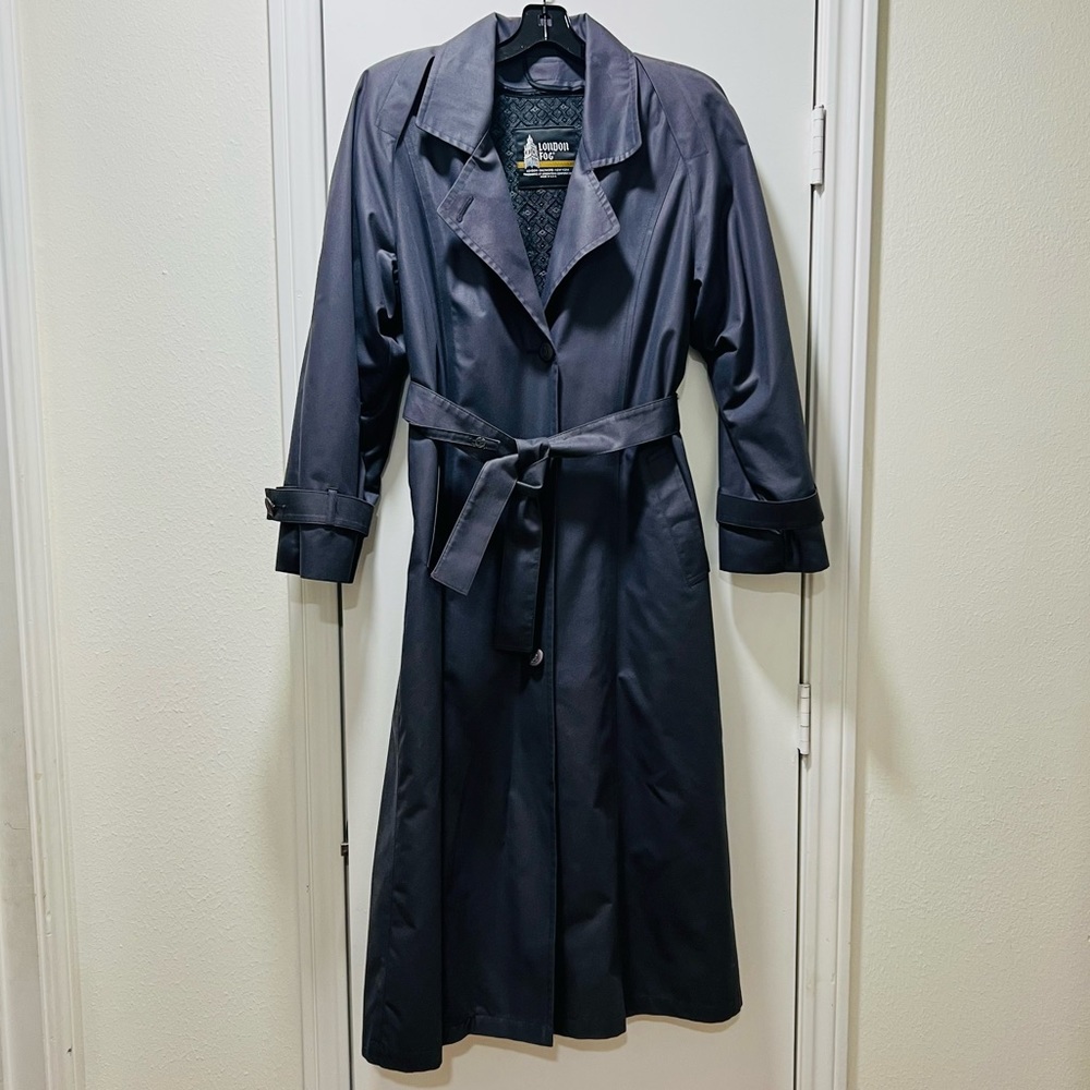 Vintage London Fog Long Periwinkle Gray Belted Trench Coat in Women's Sz. 10R